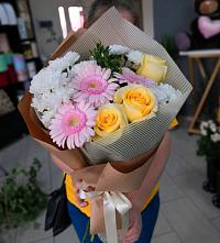 Букет цветов из:  Герберы, Розы и Хризантемы в Шимановске
